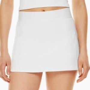 Aritzia TNAslick court micro skirt